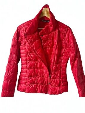 Athleta Downalicious Asymmetrical Zip Down Quilted Puffer Jacket Red Sz XS